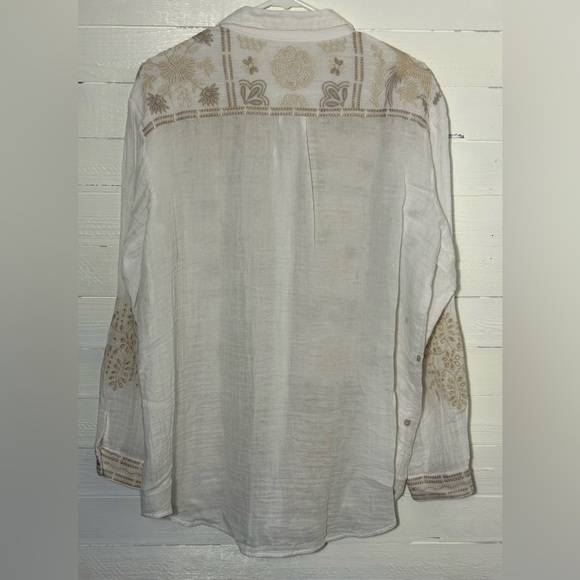 Johnny Was white button up shirt with tan embroidery. Lightweight, women’s M. - Picture 4 of 7